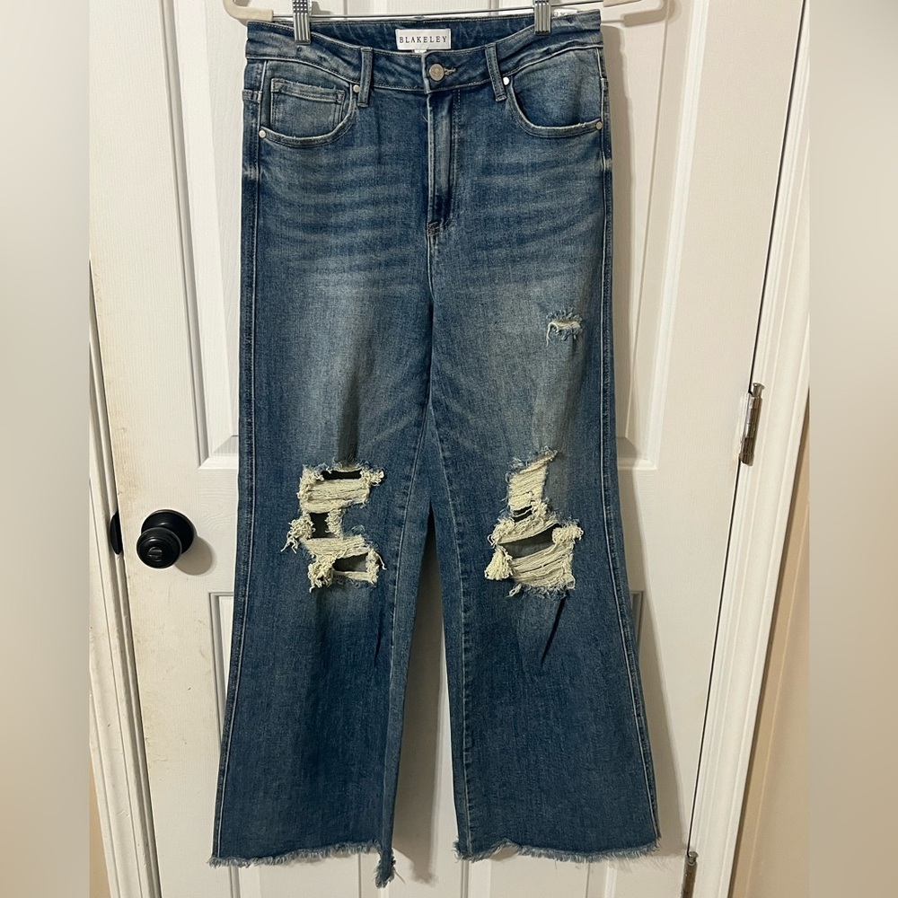 Blakeley Women’s 11 Wide Leg High Rise Distressed Blue Denim Jeans Medium Wash